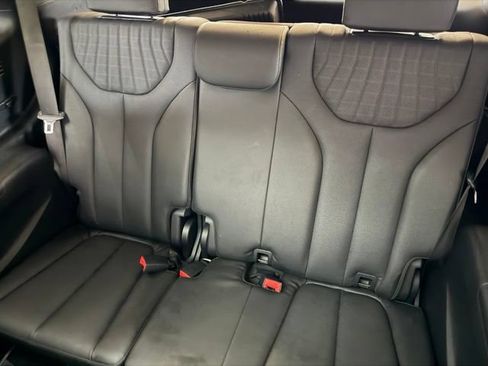 Used 2024 Hyundai Palisade Limited AWD/4WD image 42