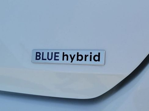 Certified 2025 Hyundai Elantra Blue image 24