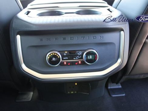 New 2025 Ford Expedition Max Platinum image 11
