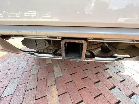 Used 2020 Ford Expedition XLT w/ Equipment Group 202A RWD image 33
