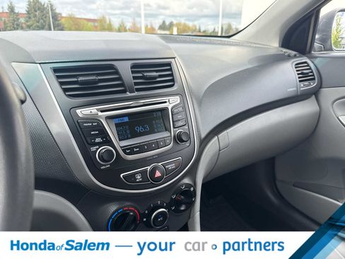 Used 2017 Hyundai Accent SE FWD image 16