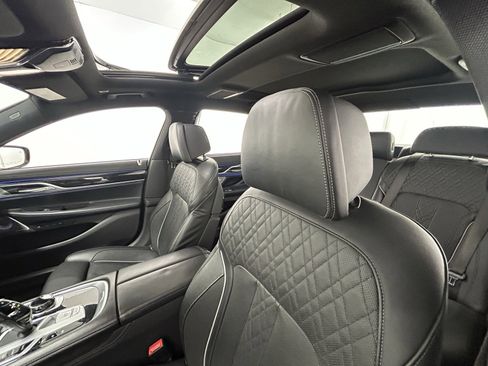 Used 2022 BMW 750i xDrive 750i xDrive w/ Luxury Rear Seating Package image 29