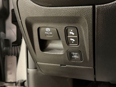 Used 2025 RAM 1500 Big Horn AWD/4WD image 19