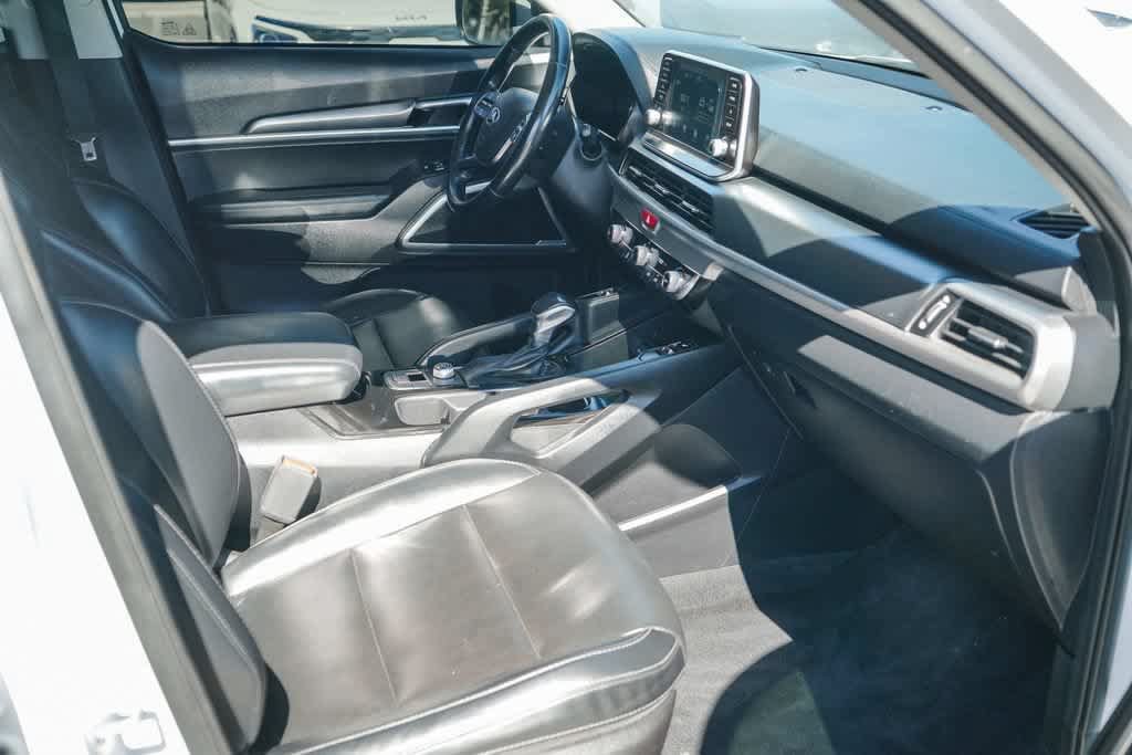 Used 2020 Kia Telluride S FWD image 15