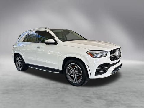 Used 2022 Mercedes-Benz GLE 450 4MATIC w/ AMG Line Exterior image 2