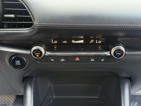 Used 2022 MAZDA MAZDA3 s image 29
