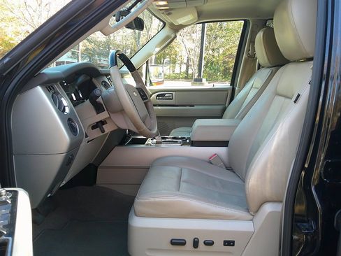 Used 2014 Ford Expedition Limited image 10