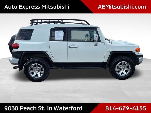 Used 2014 Toyota FJ Cruiser 4WD w/ Upgrade Package image 8