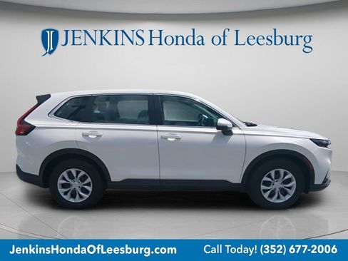 Used 2023 Honda CR-V LX image 3