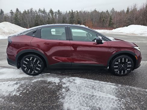 New 2026 Nissan Leaf Platinum+ w/ Cargo Package (Platinum+) FWD image 8
