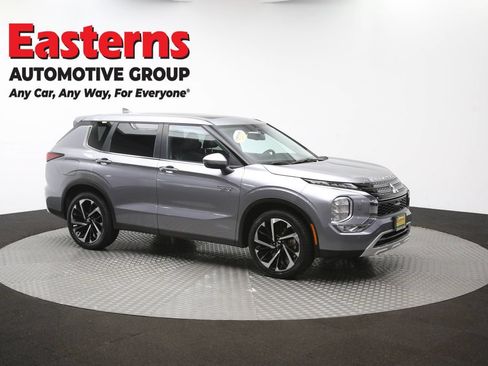 Used 2023 Mitsubishi Outlander SE AWD/4WD image 48