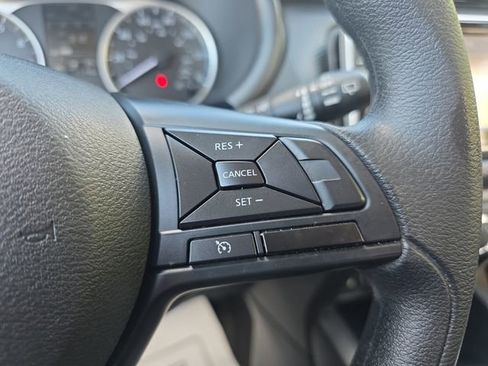 Used 2025 Nissan Kicks Play S FWD image 34