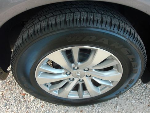 Used 2017 INFINITI QX80 2WD image 39
