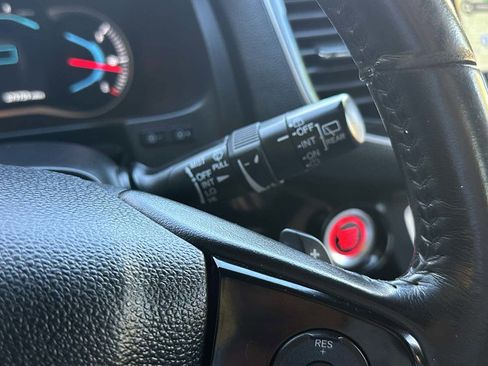 Used 2019 Honda Pilot Touring image 34