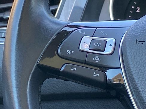 Used 2019 Volkswagen Tiguan SE AWD/4WD image 5