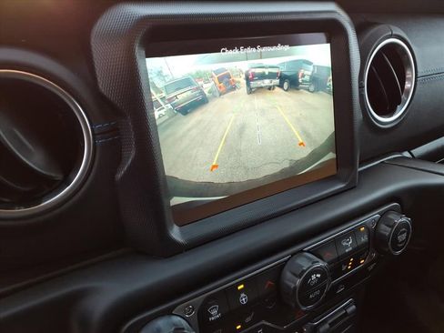 Used 2022 Jeep Wrangler Unlimited Rubicon 4xe w/ Cold Weather Group image 23