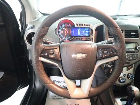 Used 2015 Chevrolet Sonic LT FWD image 15