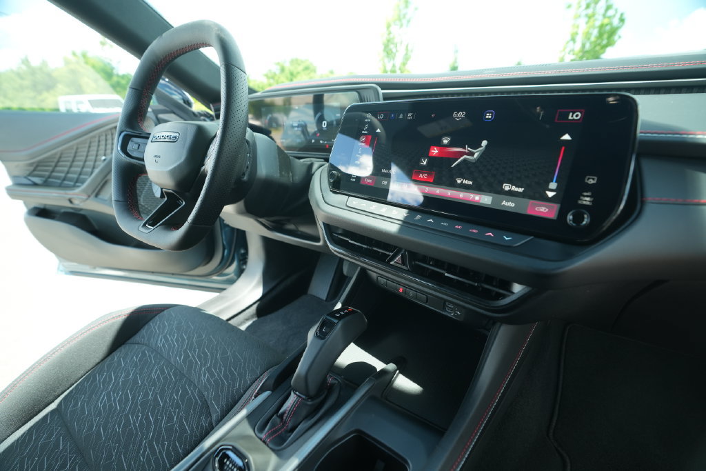 New 2026 Dodge Charger R/T AWD/4WD image 33