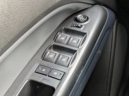 Used 2019 Chevrolet Colorado Z71 image 31