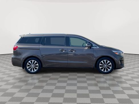 Used 2016 Kia Sedona SX FWD image 9