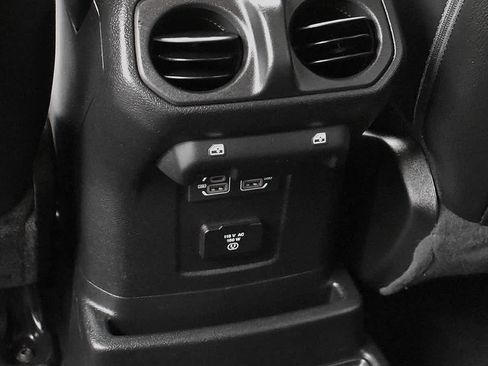 Used 2021 Jeep Wrangler Unlimited Sahara AWD/4WD image 12