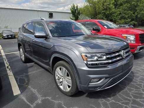 Used 2018 Volkswagen Atlas SEL Premium AWD/4WD image 3