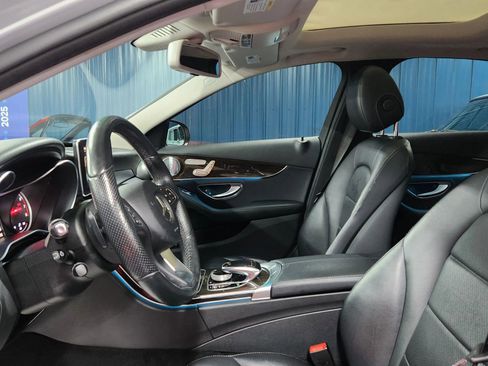 Used 2017 Mercedes-Benz C 300 4MATIC Sedan w/ Premium 3 Package image 9