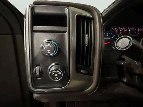 Used 2016 Chevrolet Silverado 1500 LTZ Z71 image 37