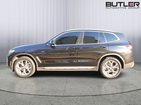 Used 2023 BMW X3 sDrive30i w/ Premium Package image 4