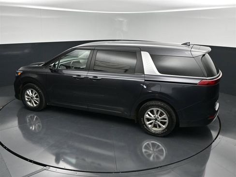 Used 2023 Kia Carnival LX FWD image 25