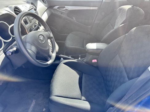 Used 2010 Toyota Matrix FWD image 5