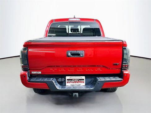Used 2020 Toyota Tacoma TRD Sport image 6