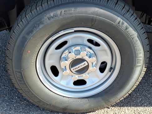 New 2025 Ford F350 XL w/ XL Chrome Package RWD image 5