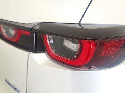 Used 2025 MAZDA CX-50 AWD 2.5 Hybrid w/ Premium Pkg image 33
