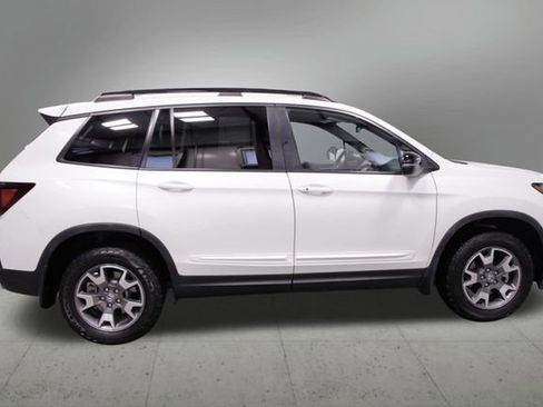 Certified 2022 Honda Passport TrailSport image 7