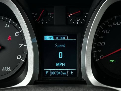 Used 2015 Chevrolet Equinox LT w/ Driver Convenience Package FWD image 16