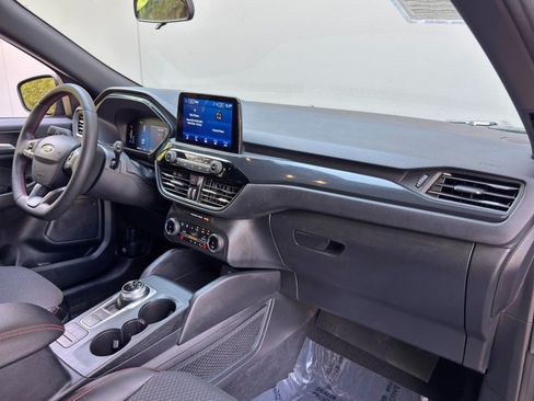 Used 2023 Ford Escape ST-Line Select AWD/4WD image 13