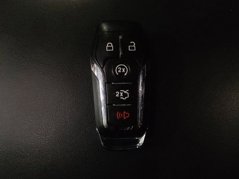 Used 2016 Lincoln MKX Select w/ Select Plus Package image 32