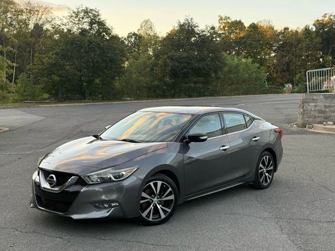 Used 2017 Nissan Maxima 3.5 SV image 1