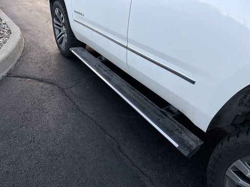 Used 2019 GMC Yukon Denali w/ Denali Ultimate Package image 32