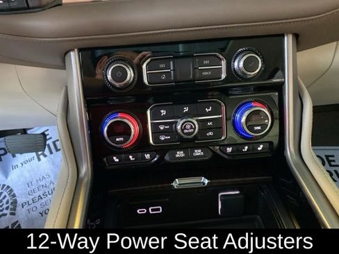 Used 2024 GMC Yukon Denali image 34