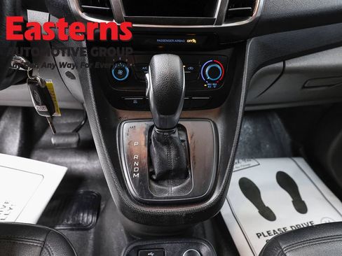 Used 2019 Ford Transit Connect XL FWD image 12
