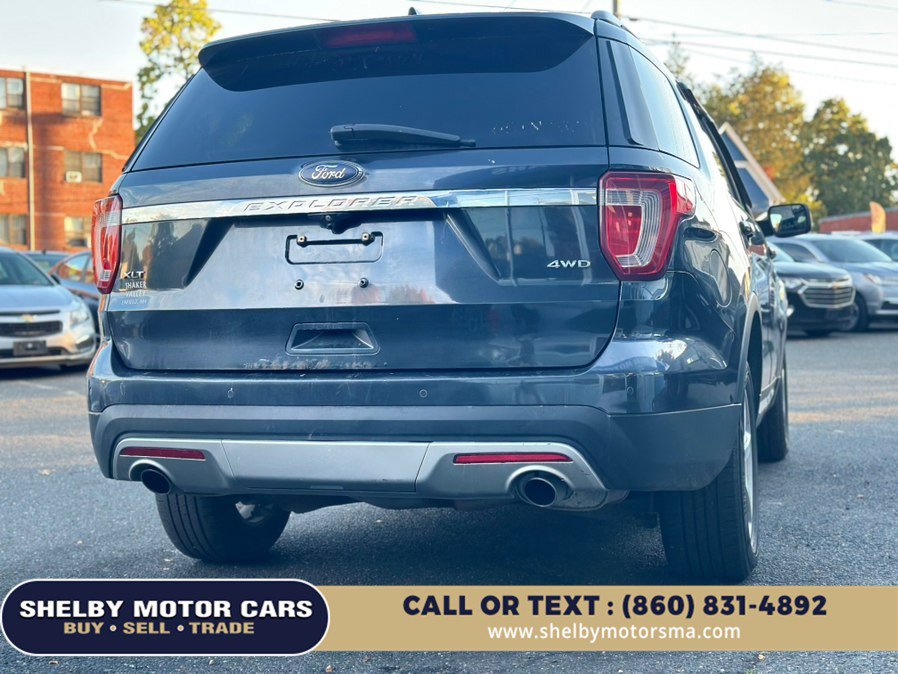 Used 2017 Ford Explorer XLT w/ Equipment Group 201A AWD/4WD image 5