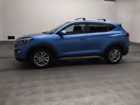 Used 2017 Hyundai Tucson SE Plus AWD/4WD image 2