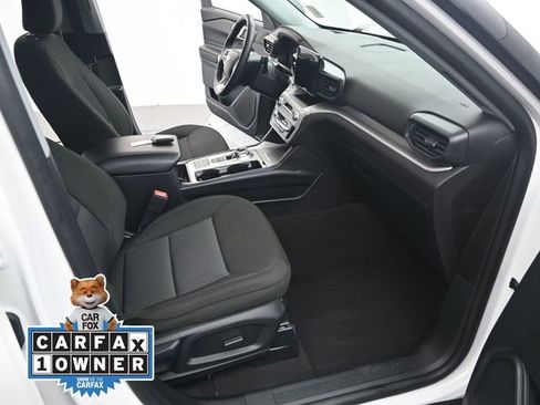 Used 2024 Ford Explorer XLT image 17