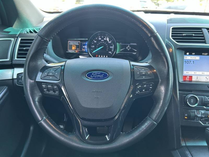 Used 2017 Ford Explorer XLT w/ Equipment Group 201A FWD image 10