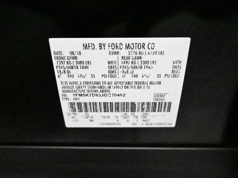 Used 2018 Ford Explorer XLT w/ Equipment Group 201A image 10