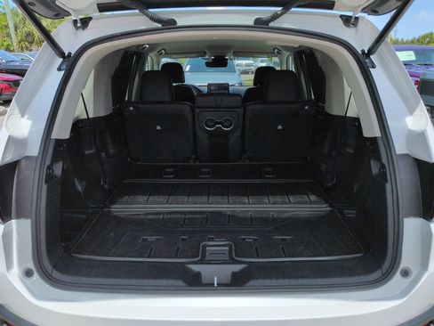Used 2025 Honda Pilot EX-L image 13