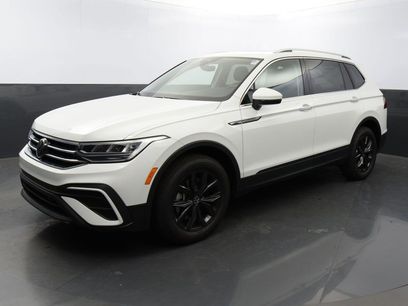 Certified 2024 Volkswagen Tiguan SE