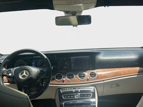Used 2017 Mercedes-Benz E 300 image 10
